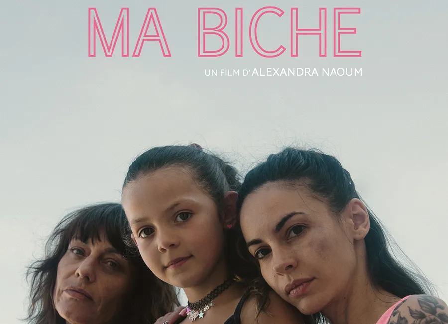 Anne-Sophie Charron, Chloé Chevallier, and Alexandra Naoum in Ma Biche